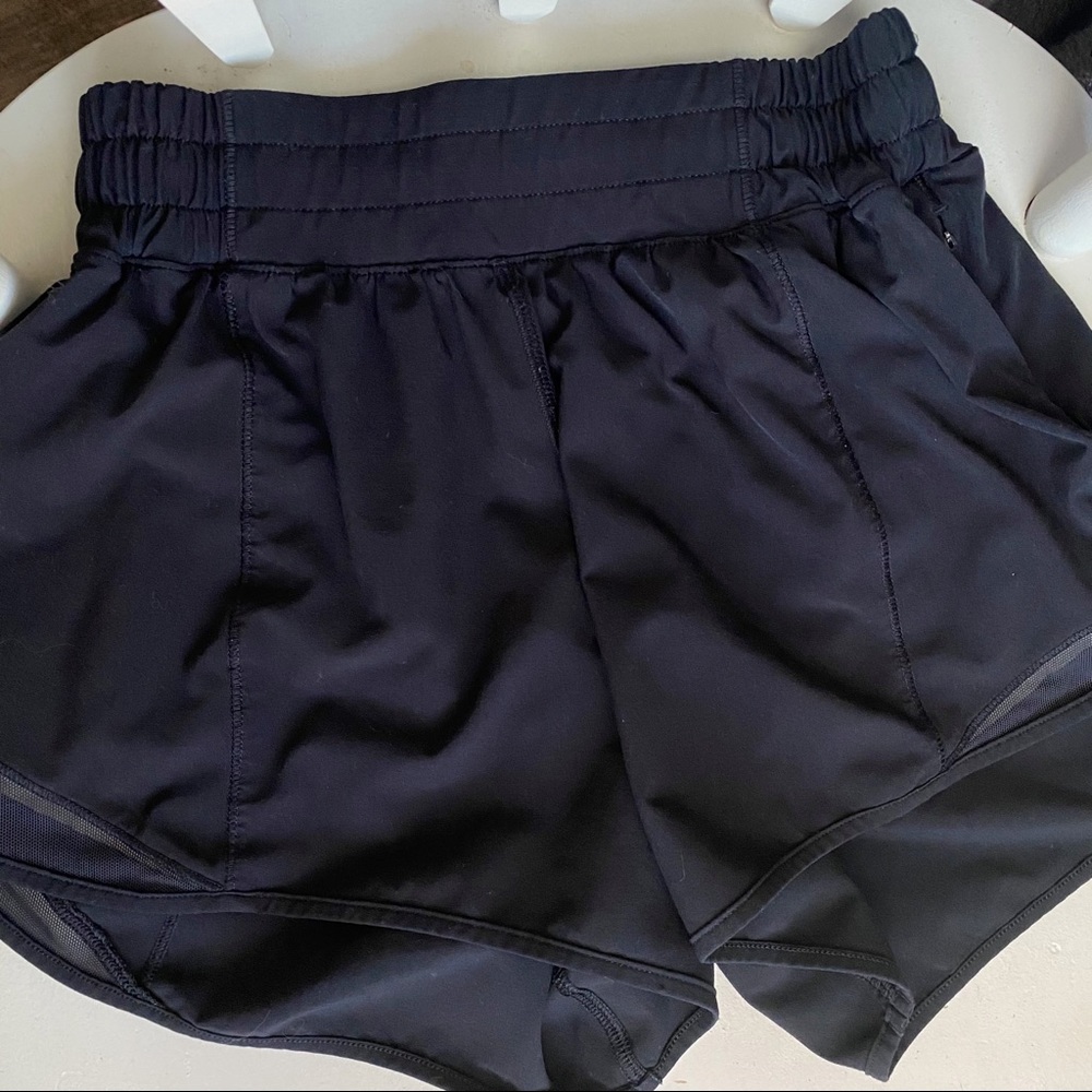 Lululemon Hotty Hot Shorts 4”